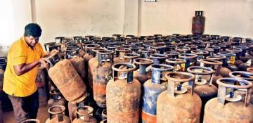 Commercial LPG prices in India hit record high with steepest ever hike of Rs 993
