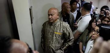 Gunshots heard as tensions rise at Philippine Senate -  VIDEO 