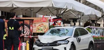 Two dead, dozens injured as car plows into crowd in Leipzig -  VIDEO 