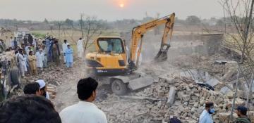 Deadly attack on police post kills 12 officers in northwestern Pakistan