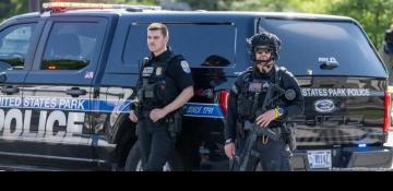 Gunfire near National Mall: Secret service shoots armed man after confrontation