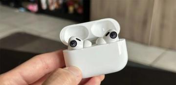 Apple explores camera-equipped AirPods as AI competition grows