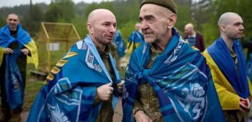 Mariupol and Chernobyl defenders freed in massive POW swap -  VIDEO 