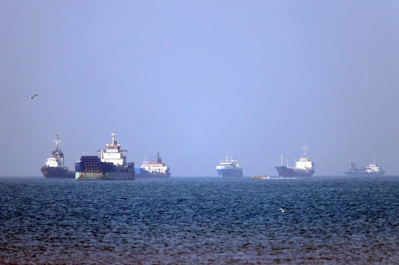 Iran says 20 sailors return from Singapore via Pakistan