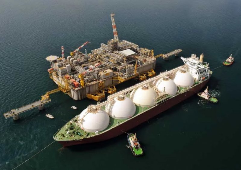 QatarEnergy LNG cargoes rerouted to Dubai amid Strait of Hormuz disruption
