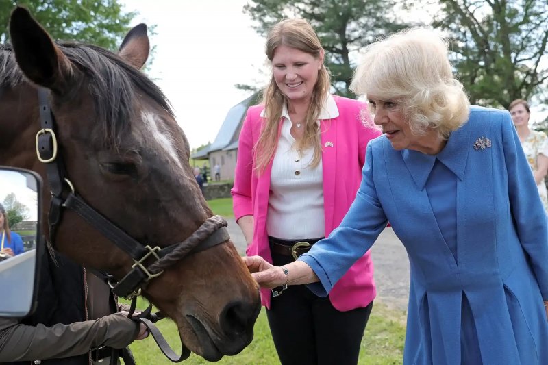 Queen Camilla concludes US State Visit with a stop at Virginia Horse Farm -  VIDEO 