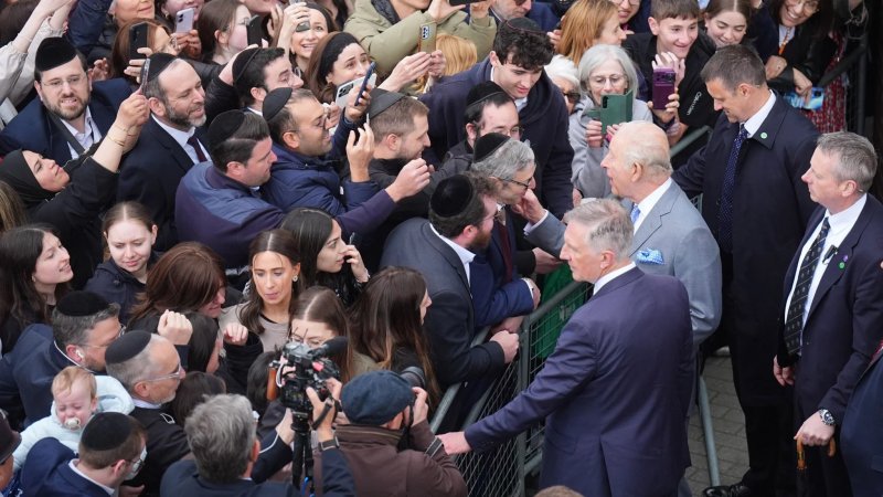 King Charles visits Golders Green after shocking stabbing attack