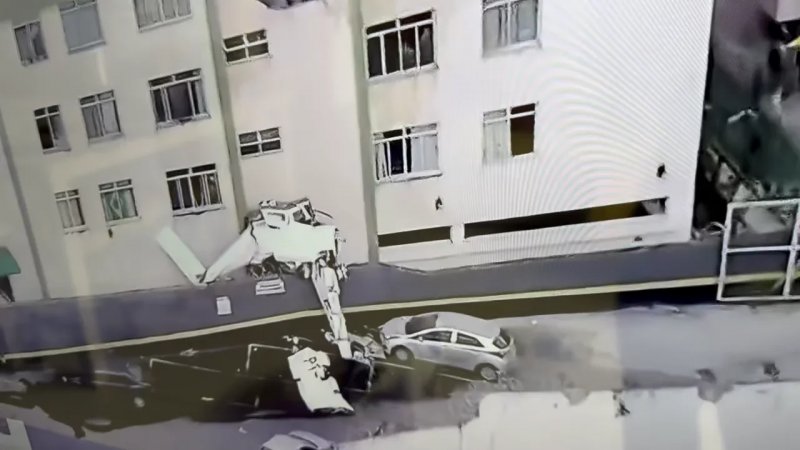 Small aircraft collides with building in Belo Horizonte, Brazil -   VIDEO  