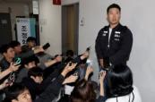 Samsung faces labour crisis as chairman issues rare apology