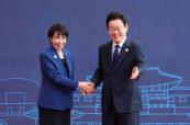 Japan, South Korea push for closer cooperation on stable energy supply