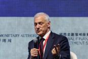 Standard Chartered CEO backtracks after shocking AI comment