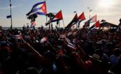 Why did thousands gather outside the U.S. Embassy in Havana after the indictment of Raúl Castro?