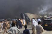 At least 16 killed in train explosion in Pakistan  - VIDEO  