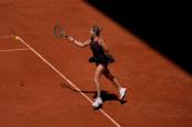 Aryna Sabalenka cruises into French Open second round