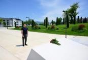President Ilham Aliyev lays flowers in front of Victory Arch in Khankendi city 
