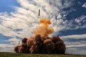 Russia tests new powerful missile, Putin applauds
