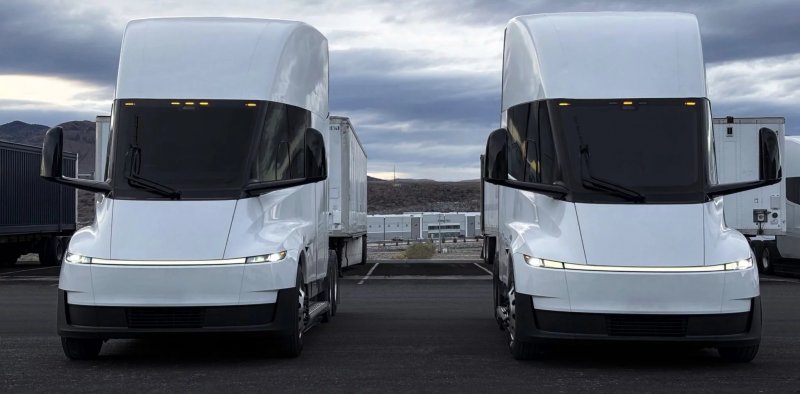 Tesla Semi gets new product launch as mass manufacturing hits Plaid Mode 