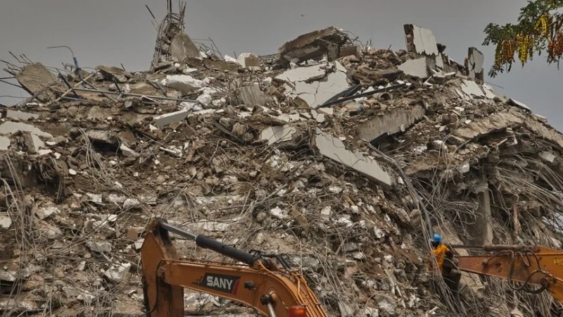 Building collapse in Philippines: 26 rescued