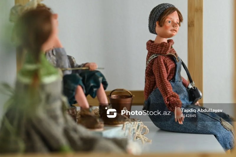 News about - Meet the artist bringing dolls to life with retro nostalgia -  PHOTOS 