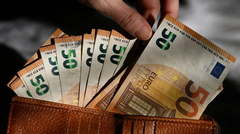 Hungary targets euro adoption criteria by 2030, finance minister says