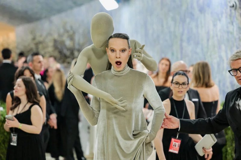 Met Gala 2026 brings bold fashion to New York despite Jeff Bezos boycott -  VIDEO 