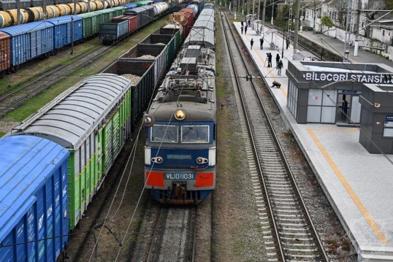 Azerbaijan facilitates transit of Russian fertilizer shipment to Armenia