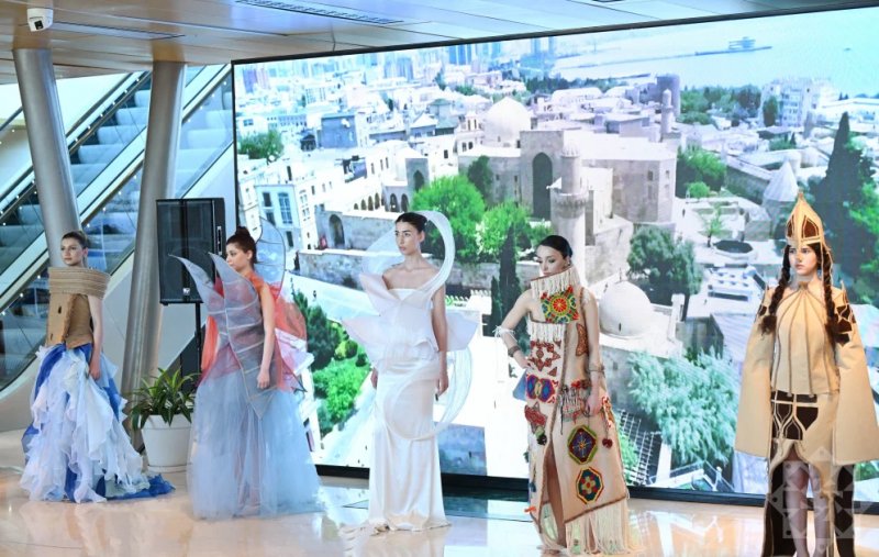 Azerbaijan kicks off WUF13 preparations with cultural Eco-Art event -  PHOTOS 