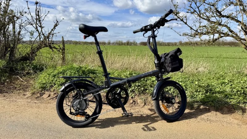 An affordable, Brompton-inspired folding e-bike for city commuters