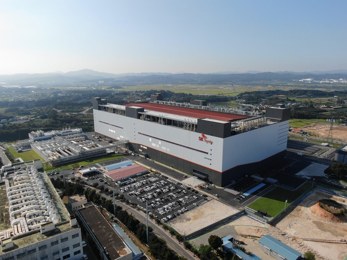 At least 7 hospitalized after fire at SK hynix plant