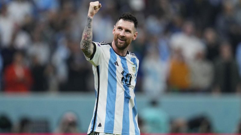 Argentina's Messi arrives in Kansas City for World Cup campaign -  VIDEO 