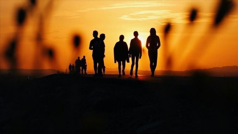 What is eco-paralysis? Climate anxiety is paralyzing youth mental health