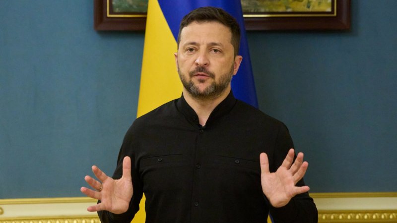 Ukraine struck 15 Russian refineries, Zelensky claims