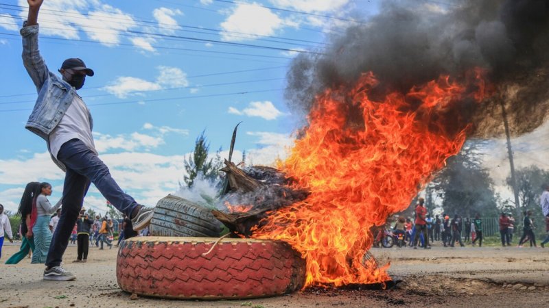 Kenyans protest proposed Ebola treatment center for exposed Americans