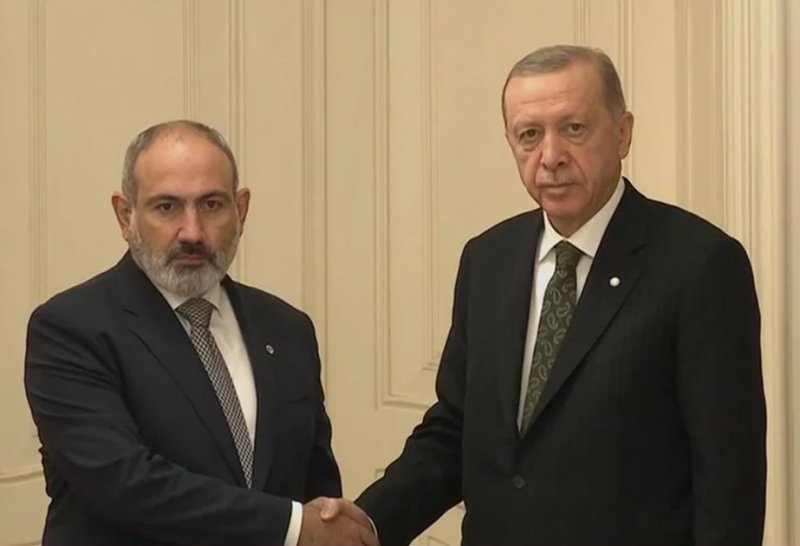 Turkish President Erdogan, Armenian premier discuss normalization process 