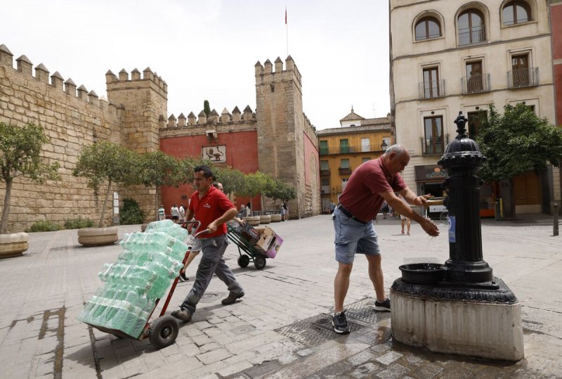 Spain warns of rising heat risk after record May deaths