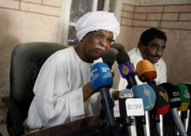 Sudan holds communist leader after bread price demo 
