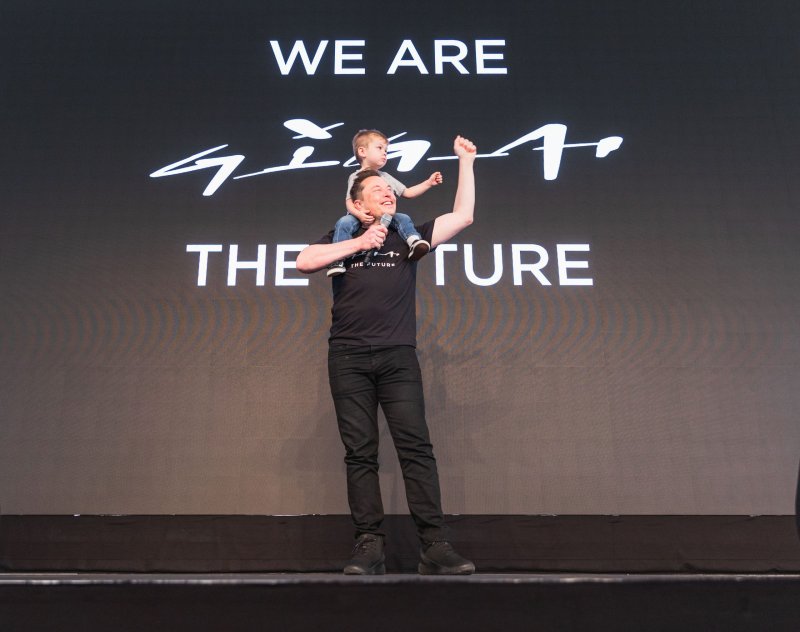 World's first trillionaire announced: All eyes on him