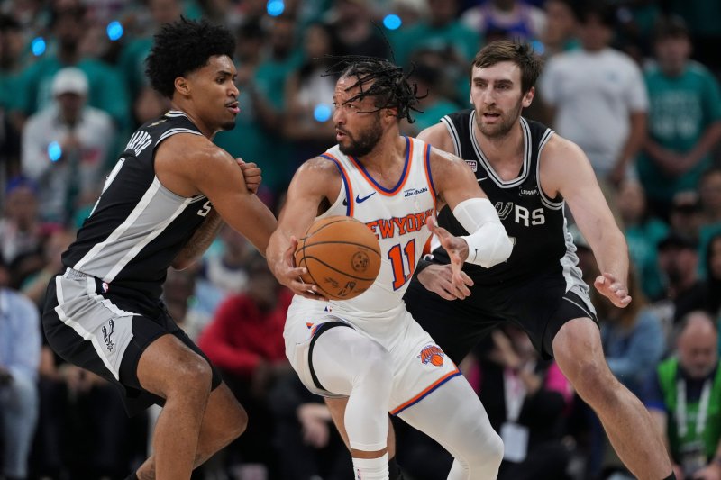 Knicks rally past Spurs in Game 1 of NBA Finals 