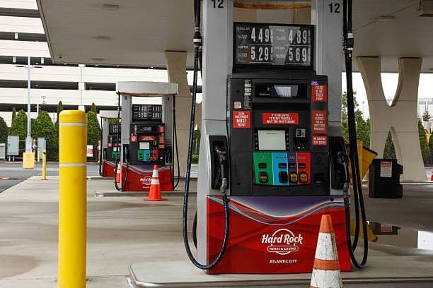 Crimea halts fuel sales and suspends emergency voucher distribution