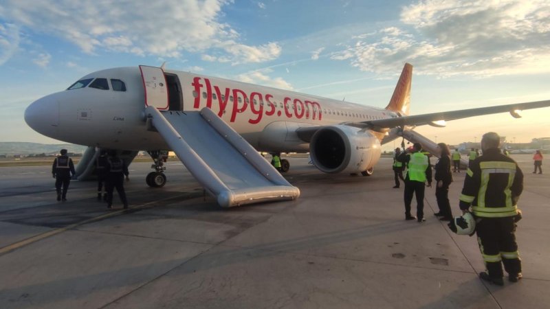 Pegasus flight evacuated after power bank emits smoke -  VIDEO 