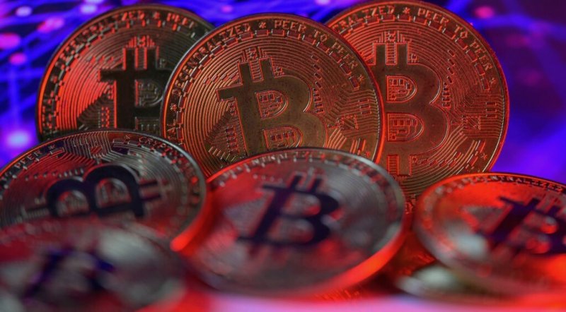 Crypto market suffers worst week since 2024 as Bitcoin and Ethereum approach key levels 