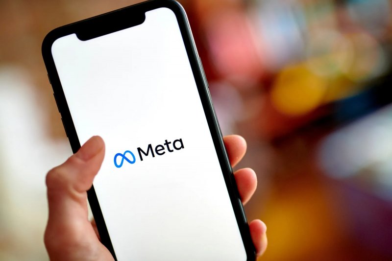 Meta stock slides on report of massive AI fundraising plan