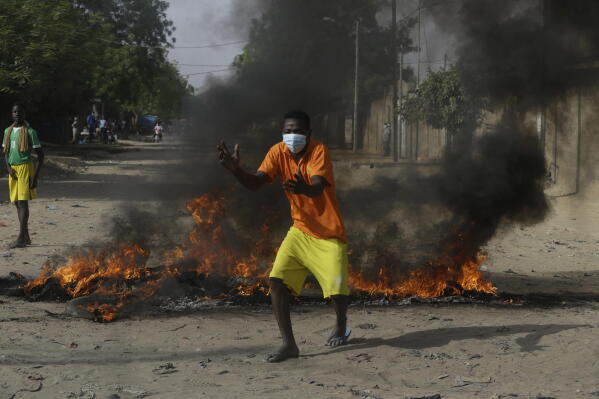 What is behind military violence in Chad?