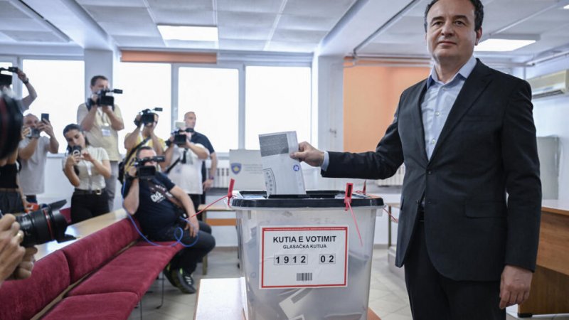 Kosovo election delivers fragmented result as Kurti’s party falls short of majority