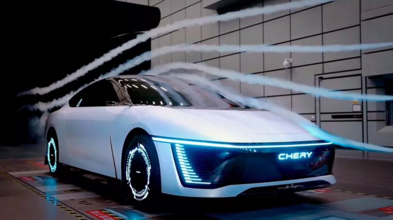 Chinese car giant unveils new hybrids in Africa