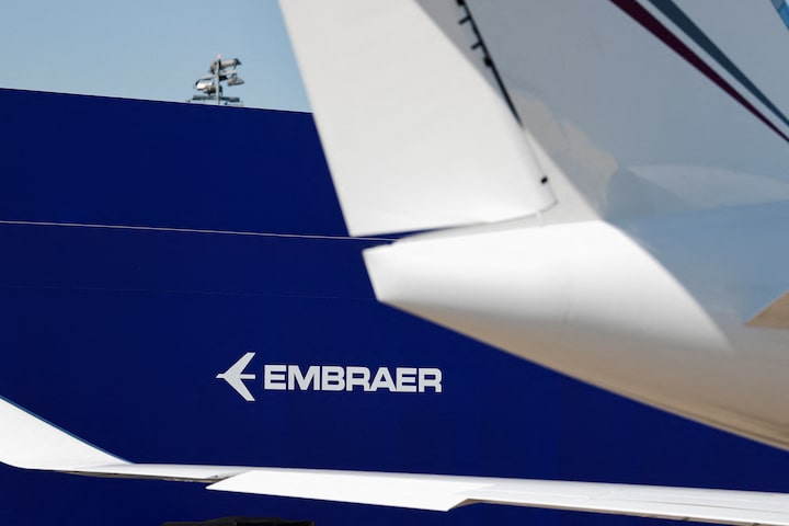Embraer rules out fighter jet push, backs Saab partnership