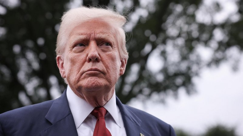 Trump slams Iran for slow progress in peace talks