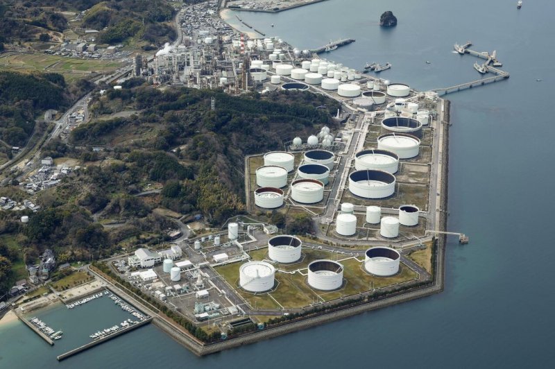 Japan expects stable oil imports despite Middle East turmoil