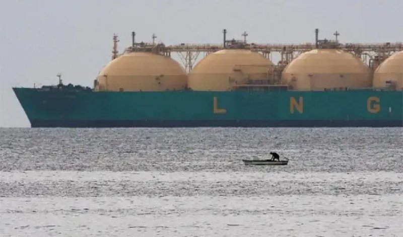 Three more LNG tankers leave Strait of Hormuz for Asia