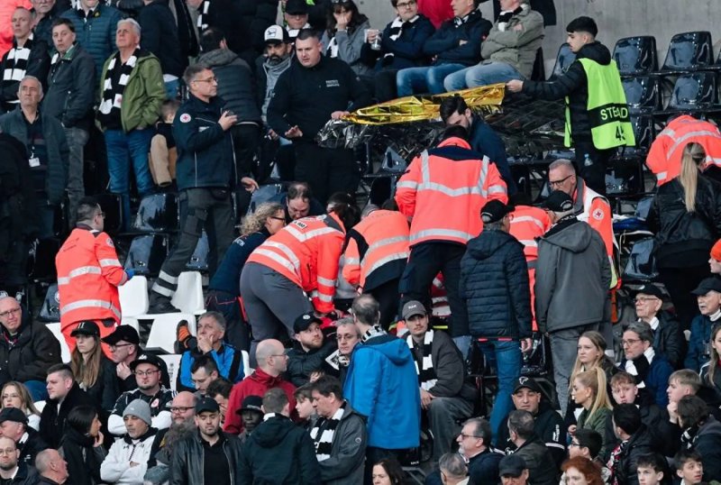 Fan dies due to heart attack ahead of Mexico vs South Africa match -  VIDEO 